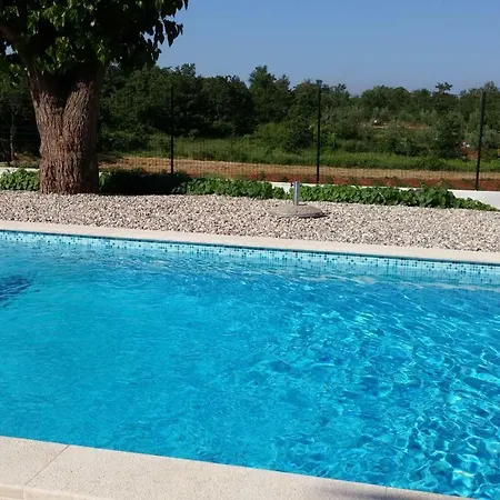 아파트 Ella 포레치