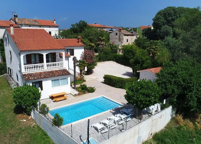 Ella * Porec