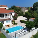 Ella * Poreč