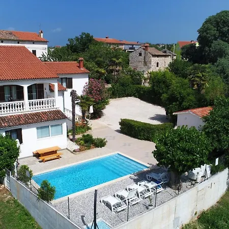 Ella * Poreč