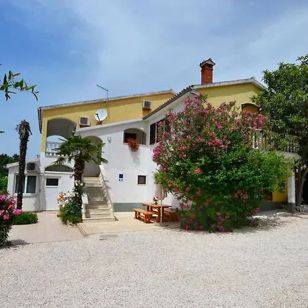 Apartamento Ella *
