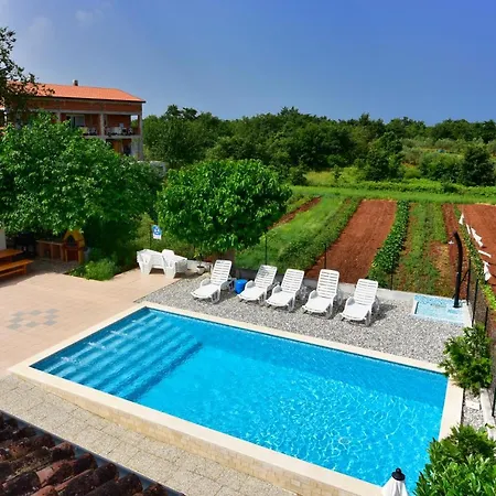 Apartment Ella Porec