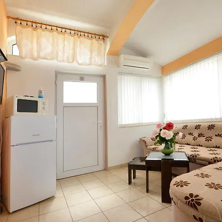 Ella Apartment