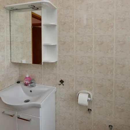 Ella Apartment Porec