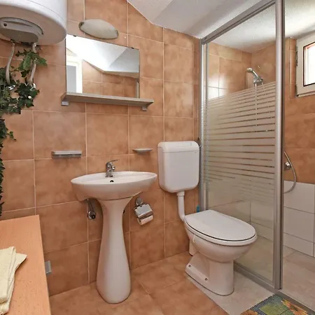 Ella Apartmán