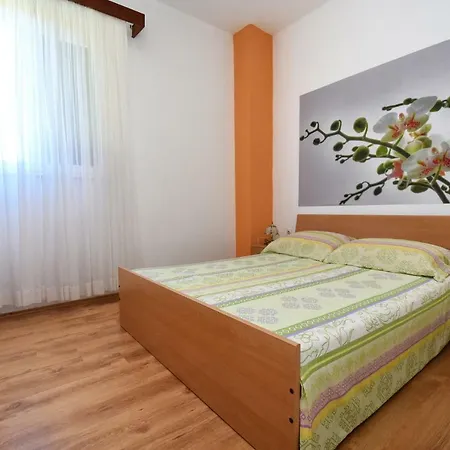 Apartment Ella